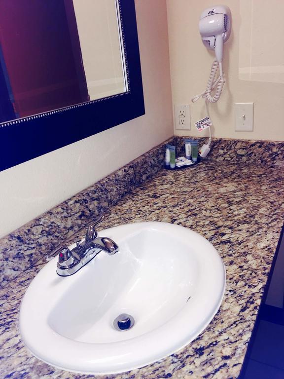 Texan Inn And Suites Tilden ห้อง รูปภาพ
